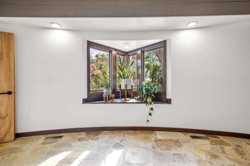Belltop Architectural Wonder on Private Mountain