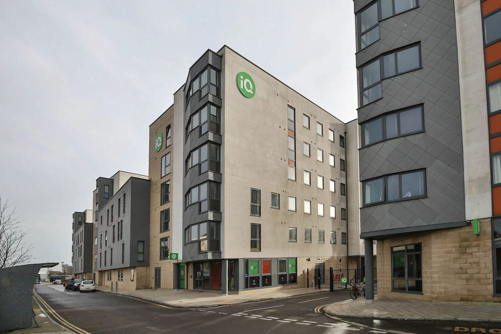Dorchester House