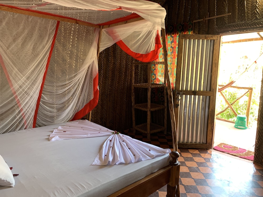 New Jambo Bungalows - Hostel