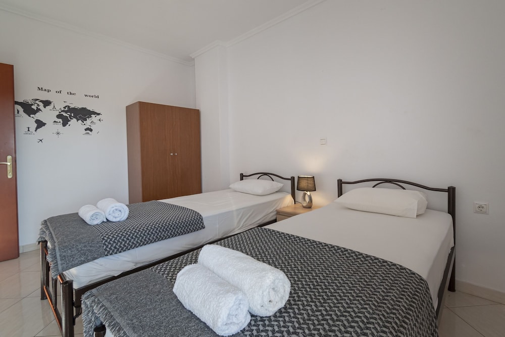 Elli Lux Home by Rentals Pro photo 5