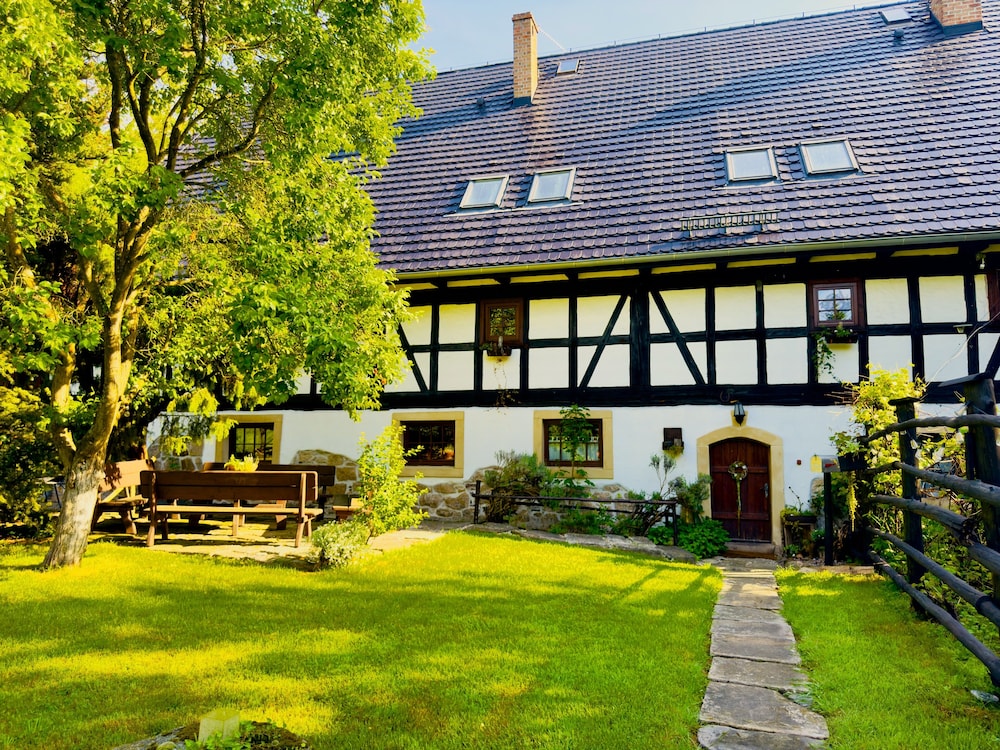 The Oak Lodge