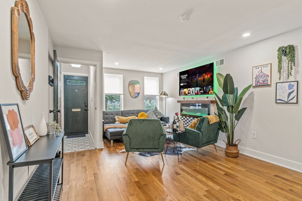 Stylish 3-Bedroom Home in Philly - Property Image 18