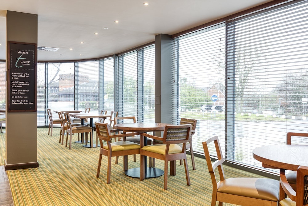 Premier Inn Wokingham Town Centre, photo 10