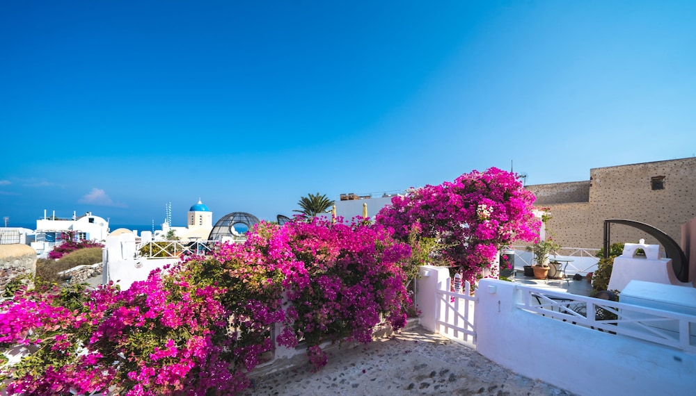 Santorini Paradise