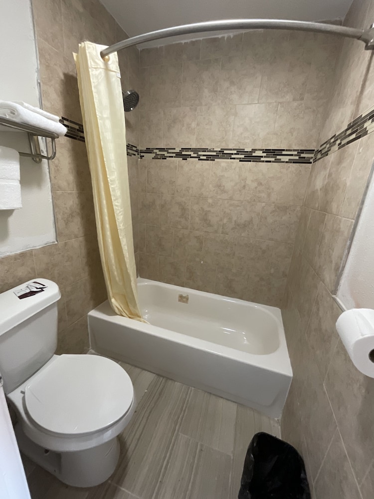 Beaumont Vacations - Executive Inn Suites - Property Image 7