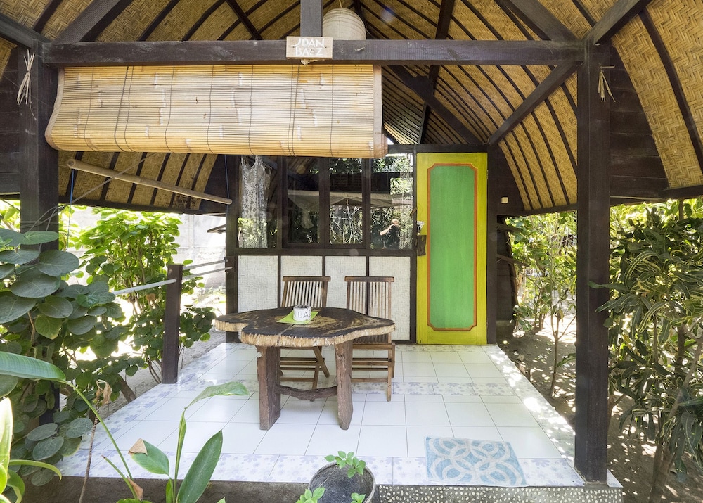 Woodstock Garden Bungalows