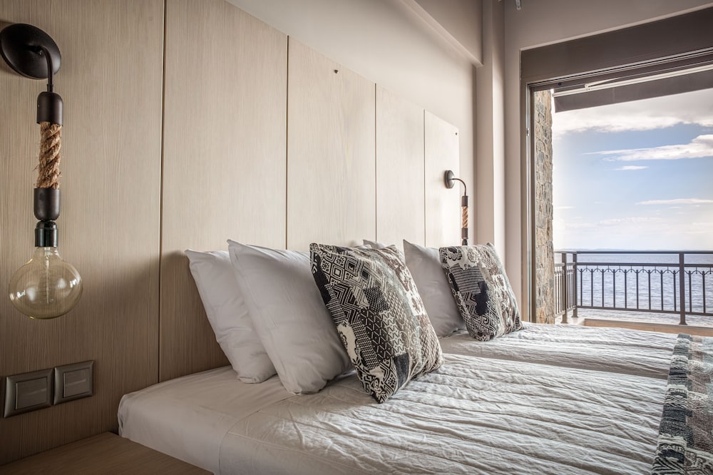 The Foundry Suites