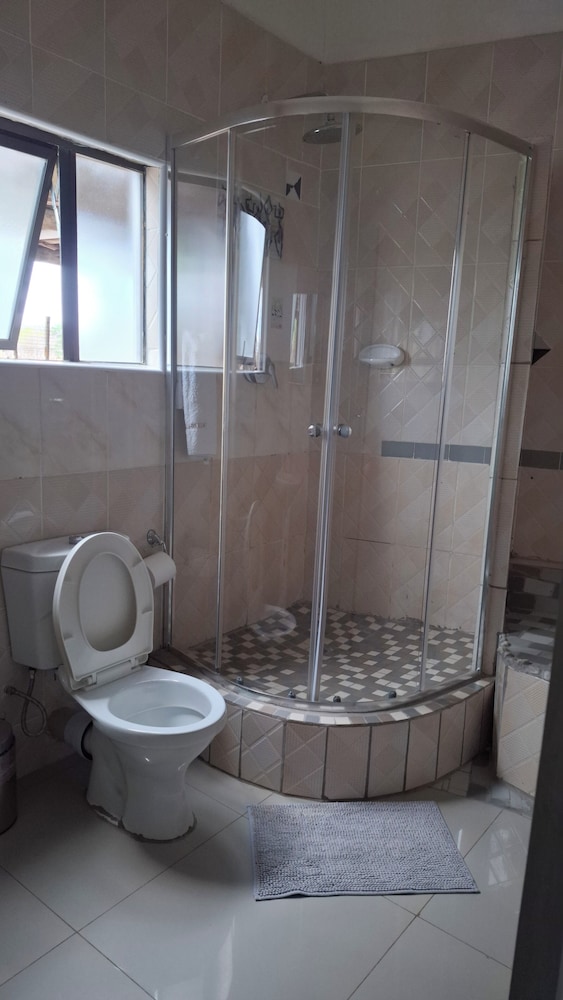 Shalakwe Hills-Inn Guesthouse