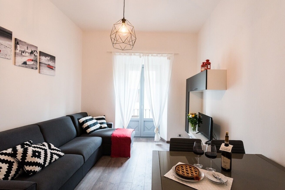 Garibaldi 24 Apartments by Rent all Como