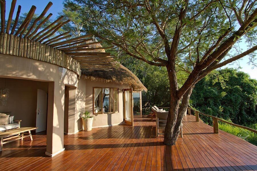 Tongabezi Lodge