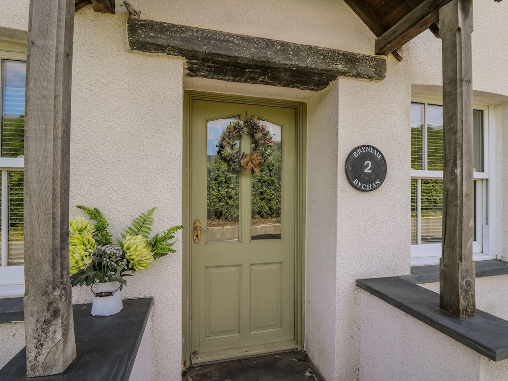 Bryniau Bychain Cottage