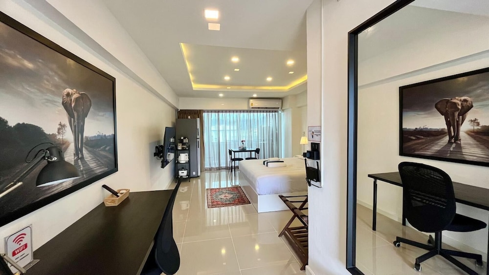 Heritage - Modern Studio Shared Pool, City Centre