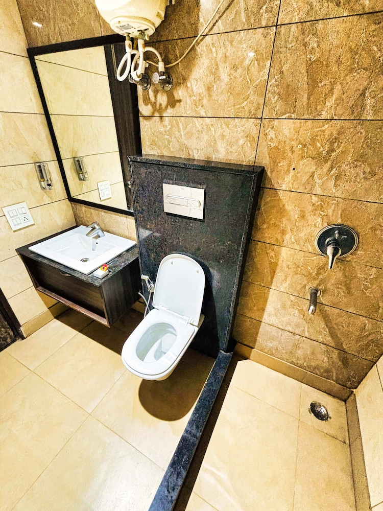 The HomeAste Residence Rajouri Garden