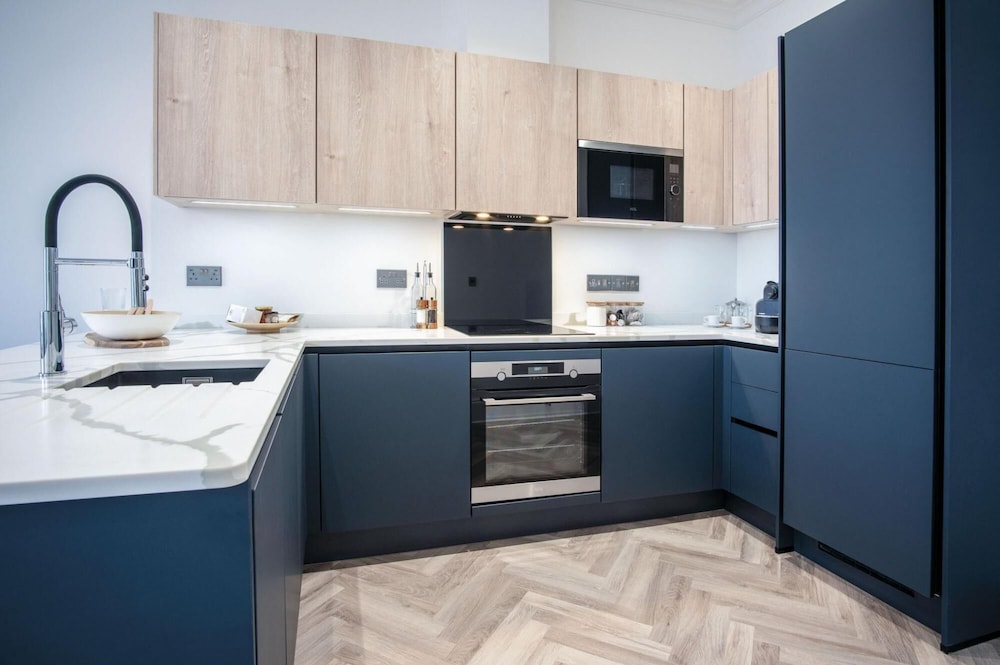 No 4 Croft House - Luxury 2 Bed Apartment - Tenby view 4