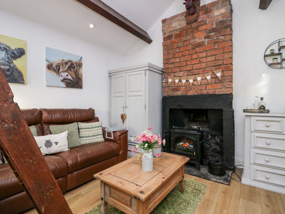 High Wreah Bolt Hole