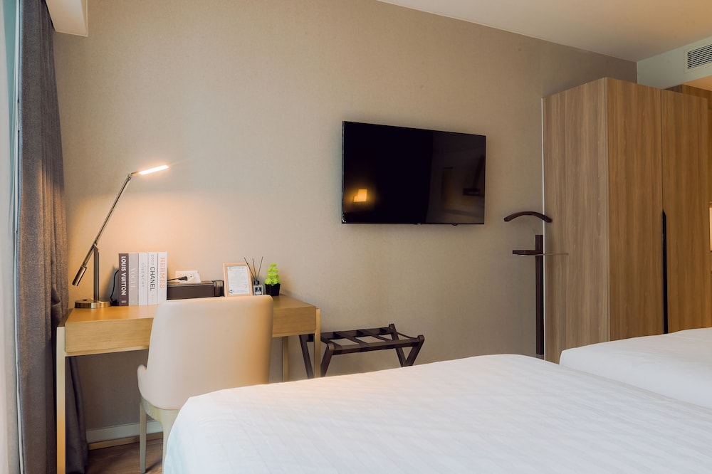 Hotel Residences at Acqua