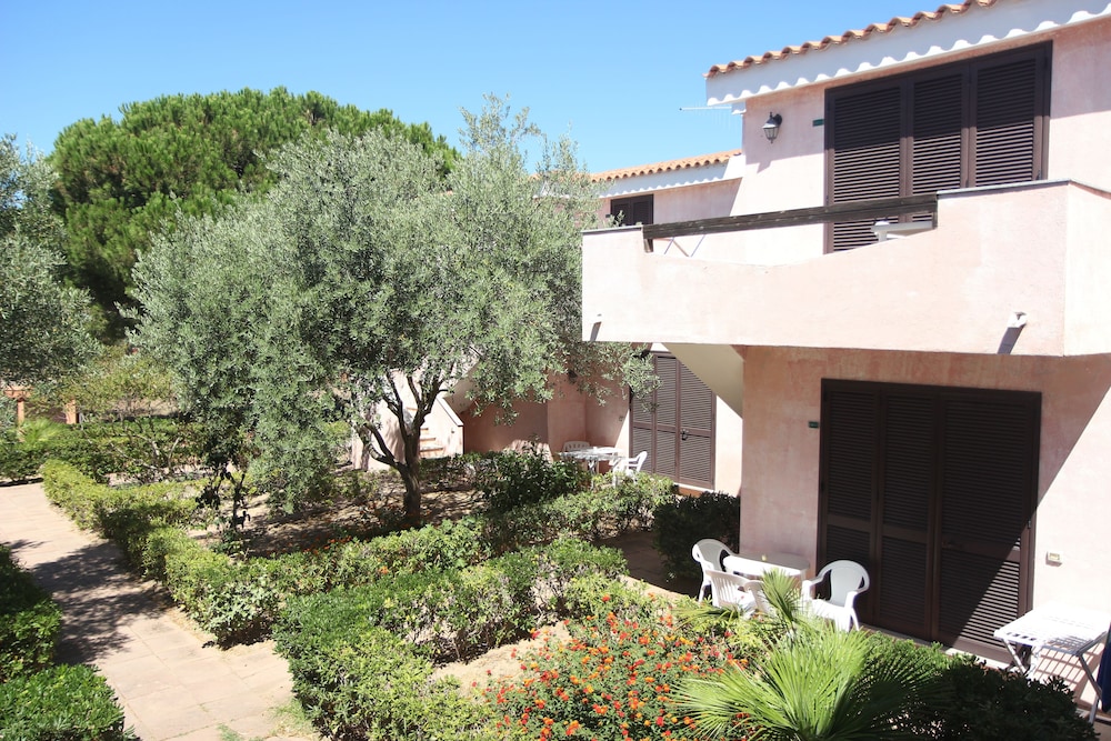 Marina Manna Hotel & Club Village