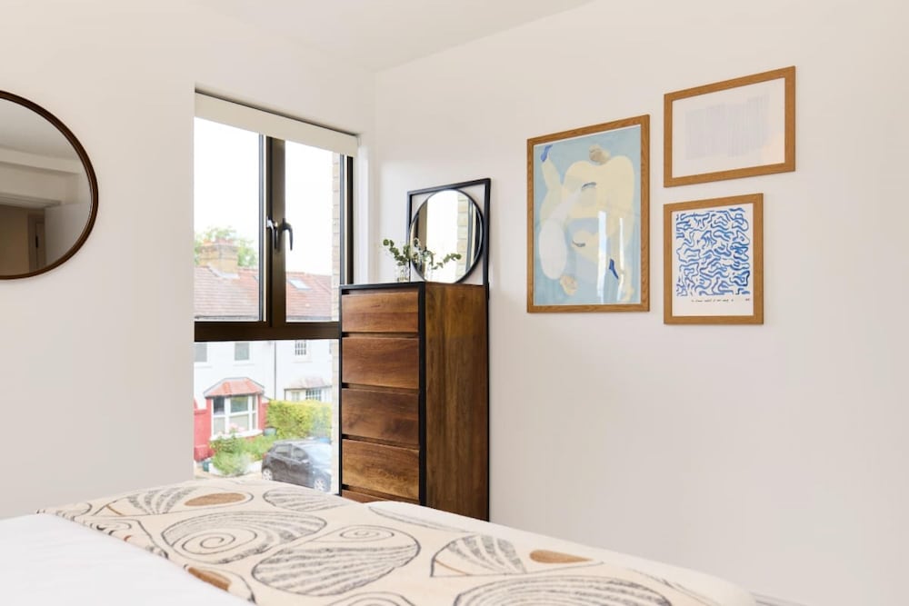 The South Wimbledon Hideout - Fancy 1bdr Flat With Balcony