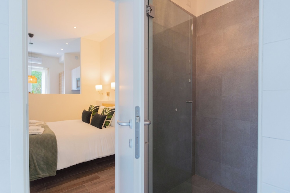 Enchanted Como Lake - Tremezzo Apartments by Rent all Como