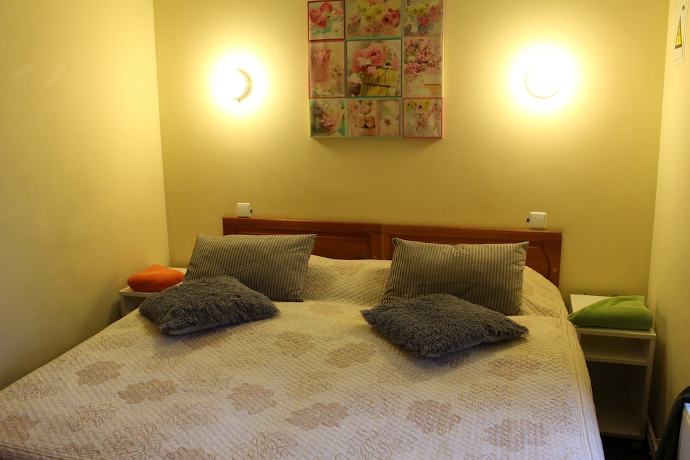 Sleep In BnB