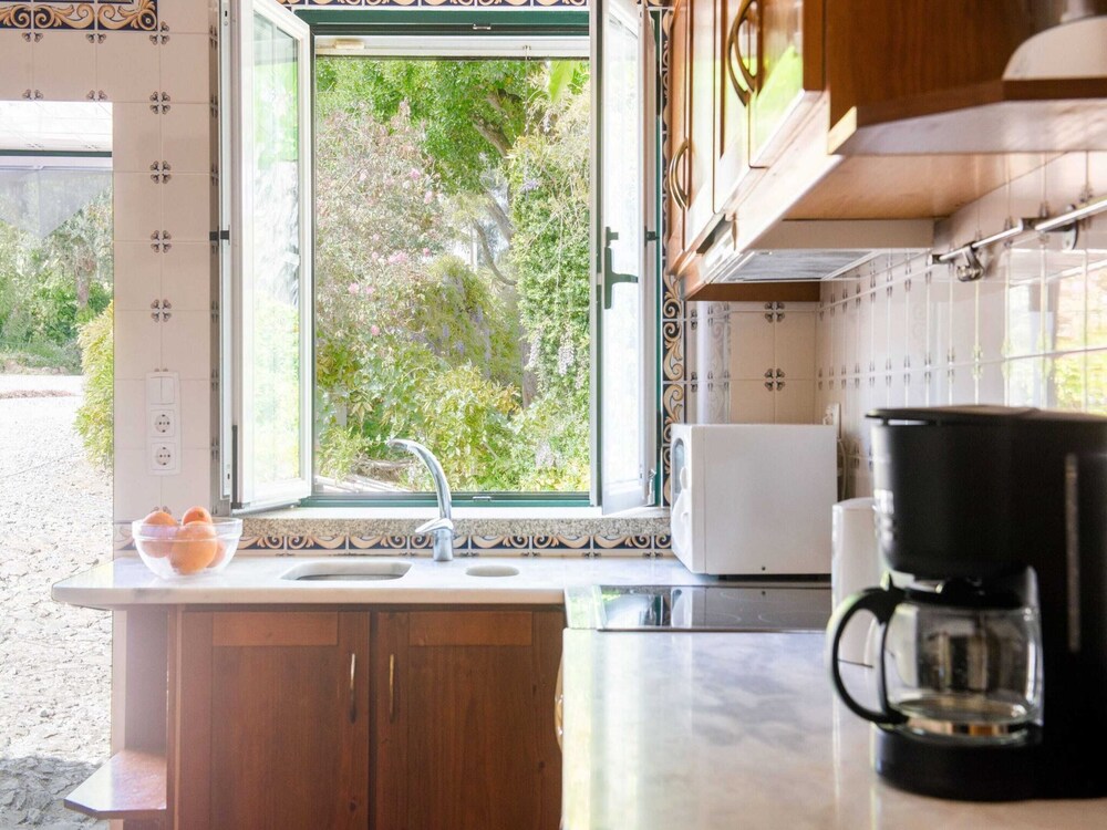 Farmhouse Dreams: Explore and Relax view 2