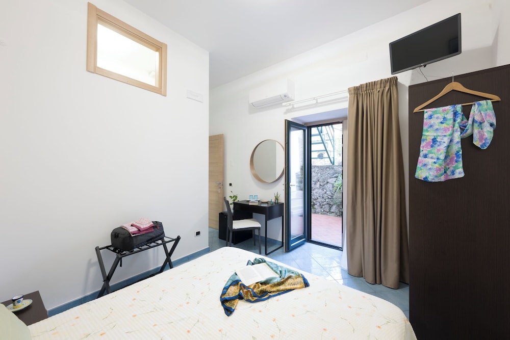 Dint' a Torre Bed & Breakfast