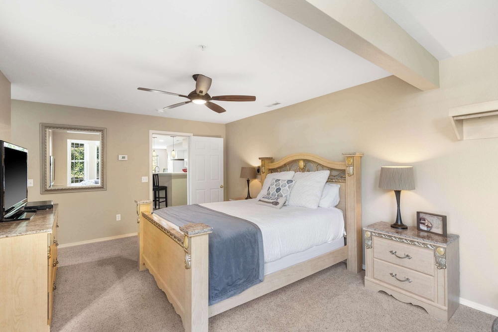 Edgewater Escape Stay for 6
