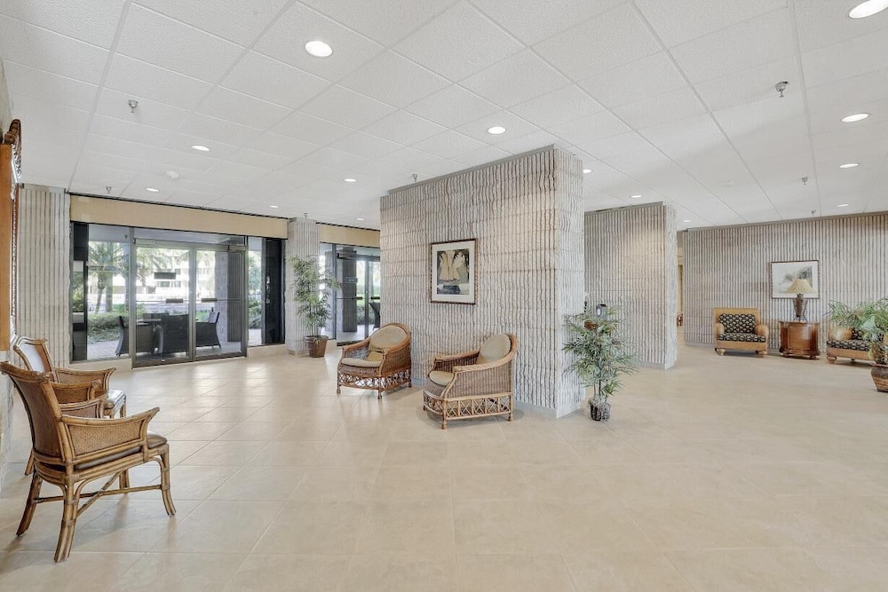 Stylish Beachfront Condo With Pool and Ocean Views view 2