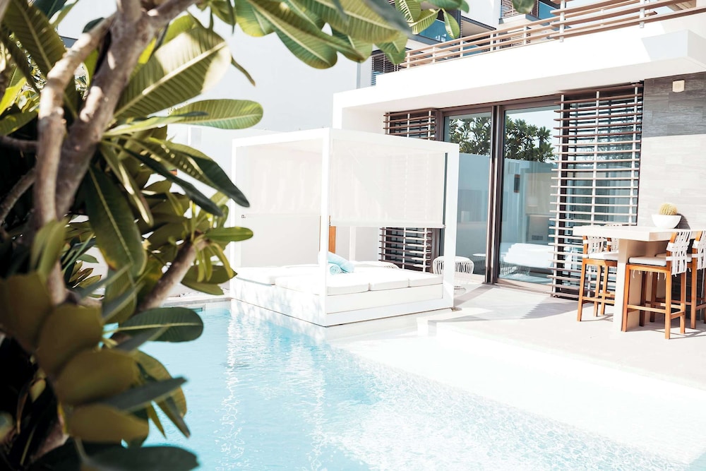 Nikki Beach Resort & Spa Dubai