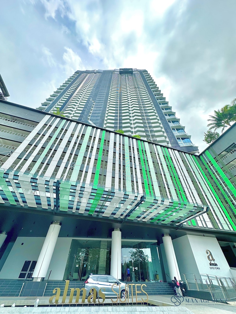Almas Suites Puteri Harbour by Stayrene photo 1