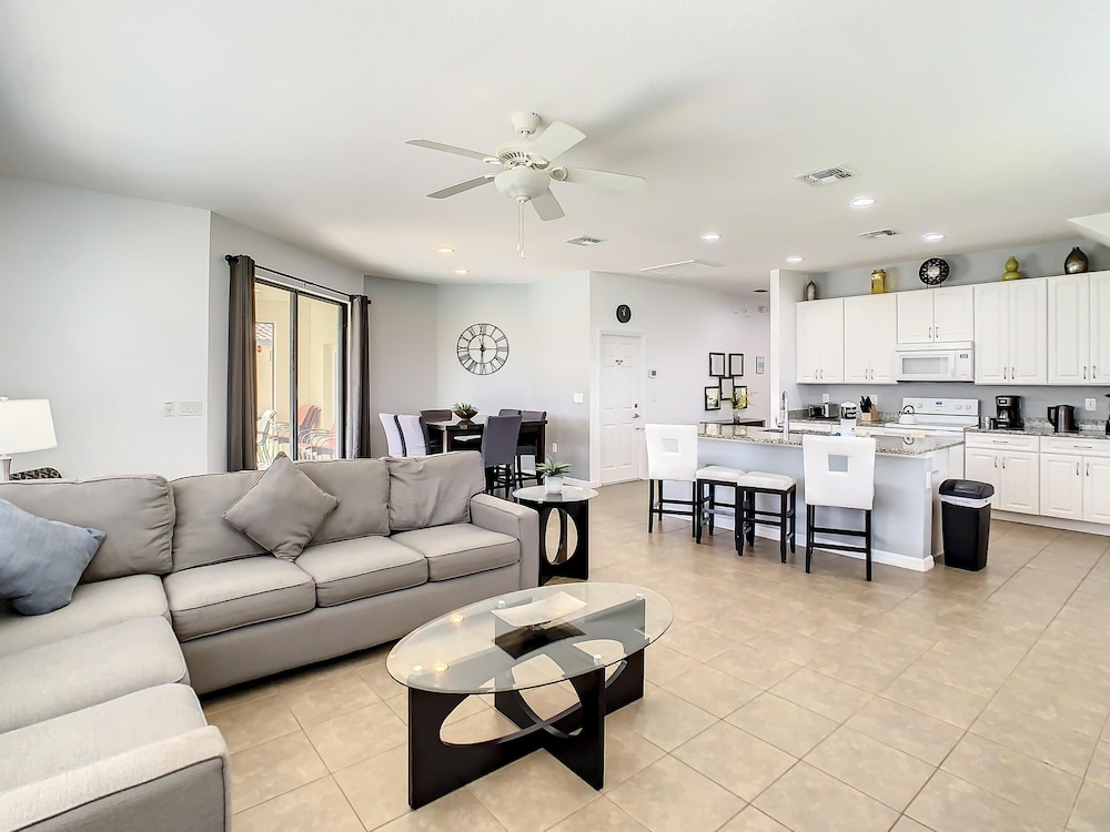 Family Oasis Near Disney - Pool Resort Access