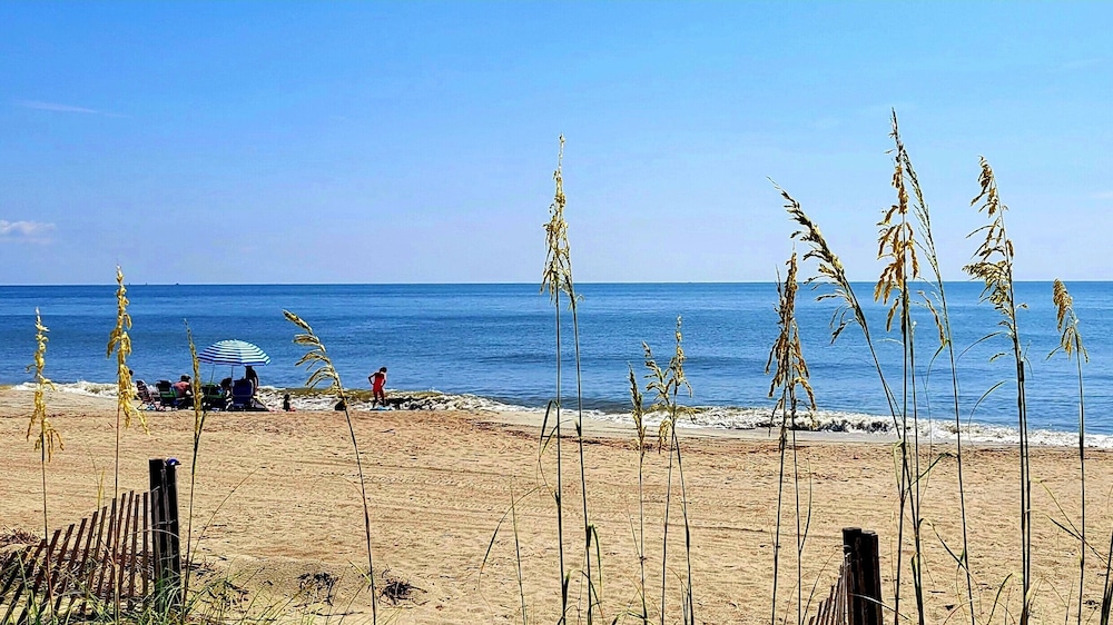 Tybee Beach Club 113 by Tybee Vacation Rentals