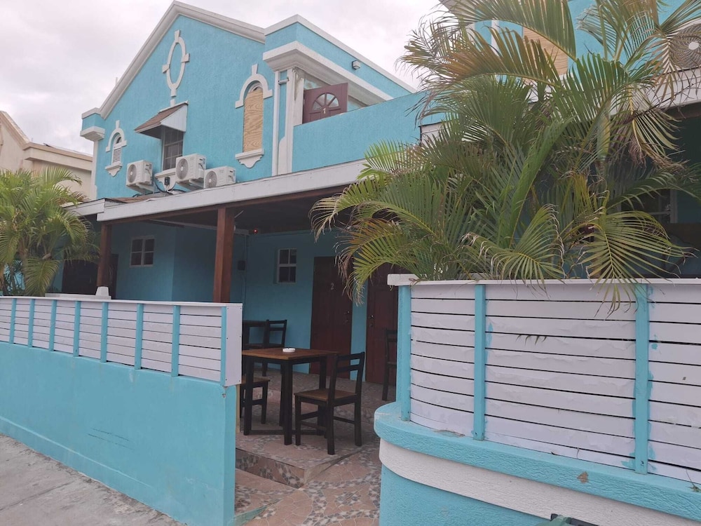 BL Villas Dover Beach