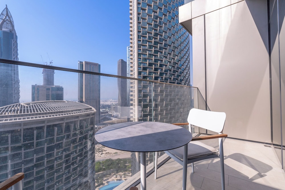 Address Residences Dubai Opera - Burj Khalifa City Views 2 & 3-Bedroom Apartment 1 minute walk to Burj Khalifa, Dubai Mall, Dubai Fountain by Heaven Crest
