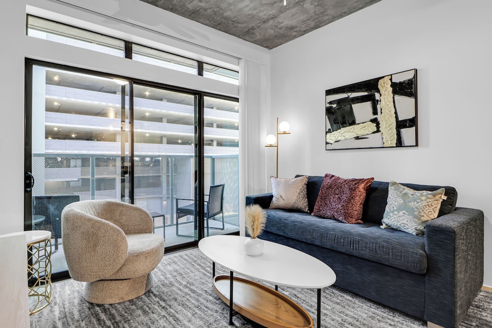 Phoenix Urban Luxury Escape