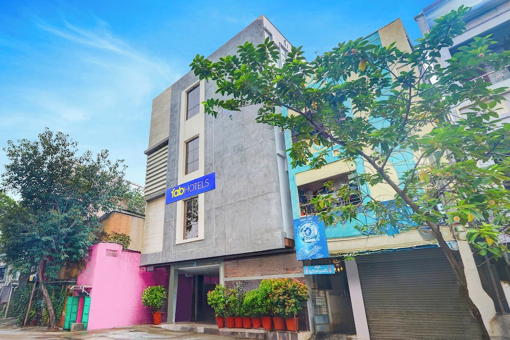 Fabhotel Vishnu Grand