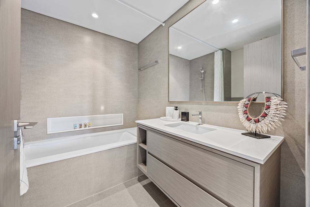 Luxury City Stay Near Mall and Pool