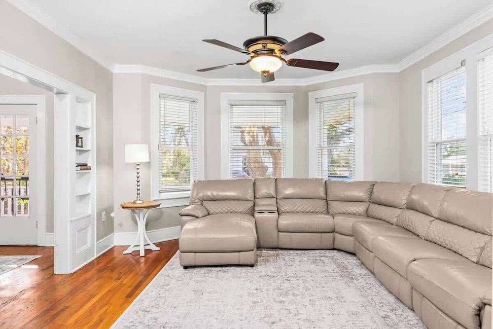 4 Bedroom Historic House, Pool, Downtown Dade City