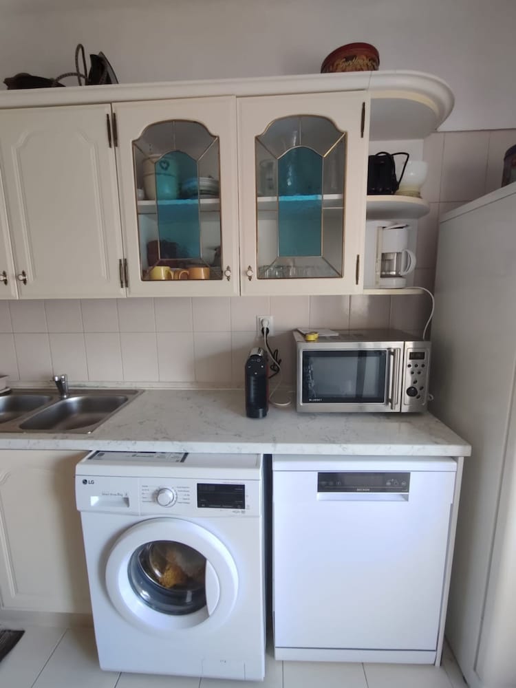 Nice Lagos 3 Bedrooms Balcony Flat