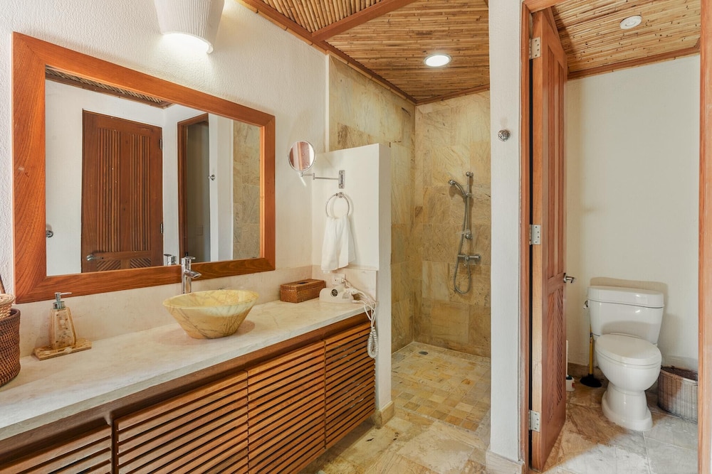 Warm 2BR Bungalow w Pool Backyard in Cap Cana