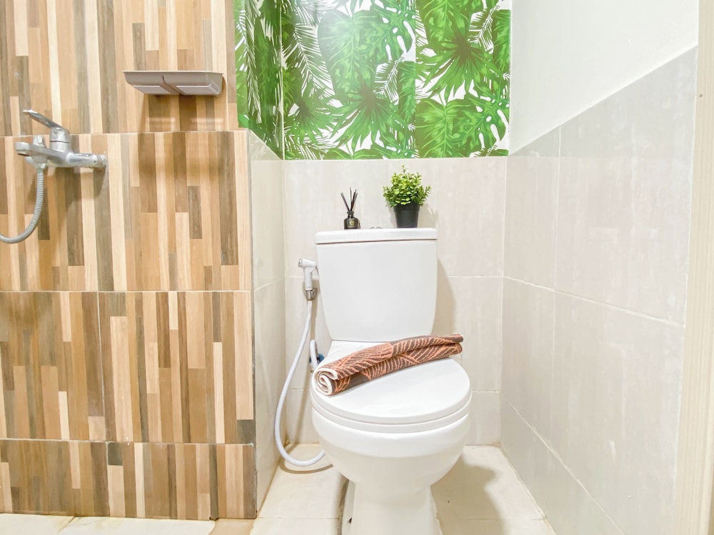 Comfort And Tidy 2Br With Extra Room Apartment Meikarta