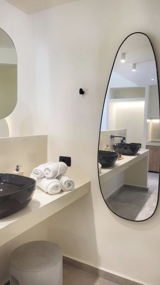 MAEVA Santorini Suites