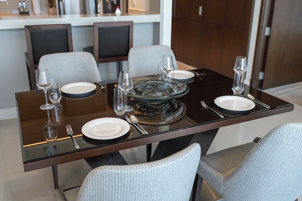 Luxury Living Spectacular Burj Views