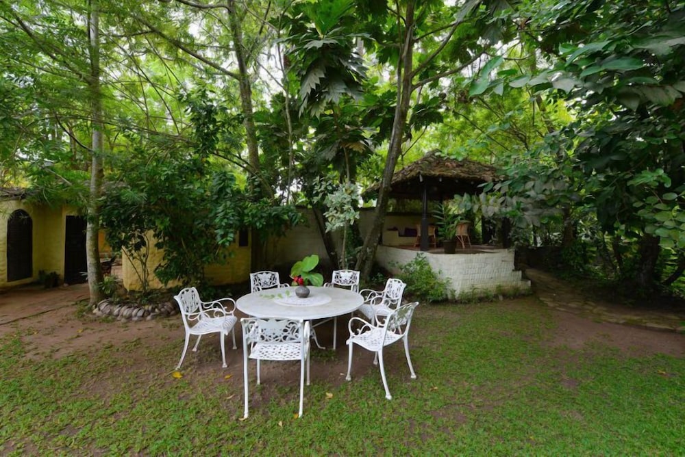 Secret Garden Villa