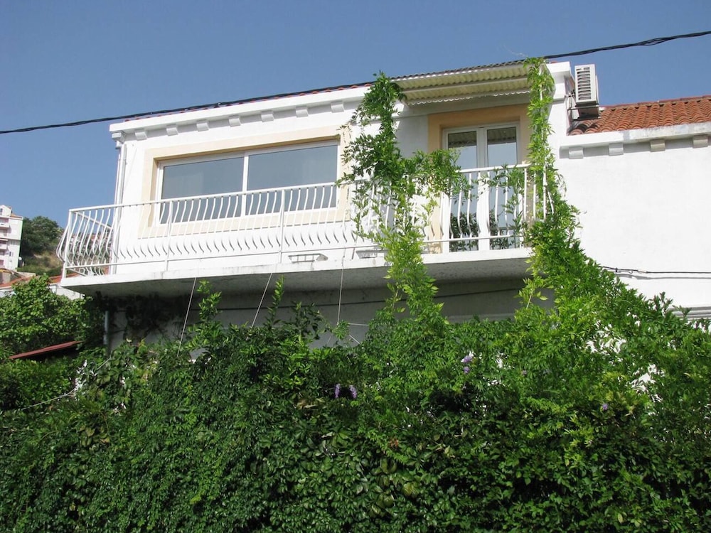 Waterfront Apartment Family Friendly, Ground Level