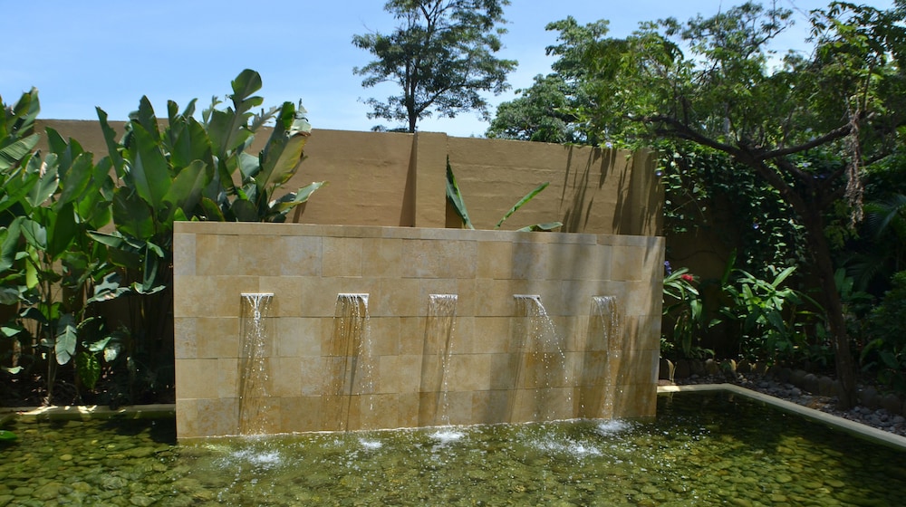 Acqua Residences