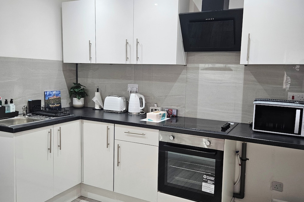 Modern 2-bedroom Apartment, Near Central London