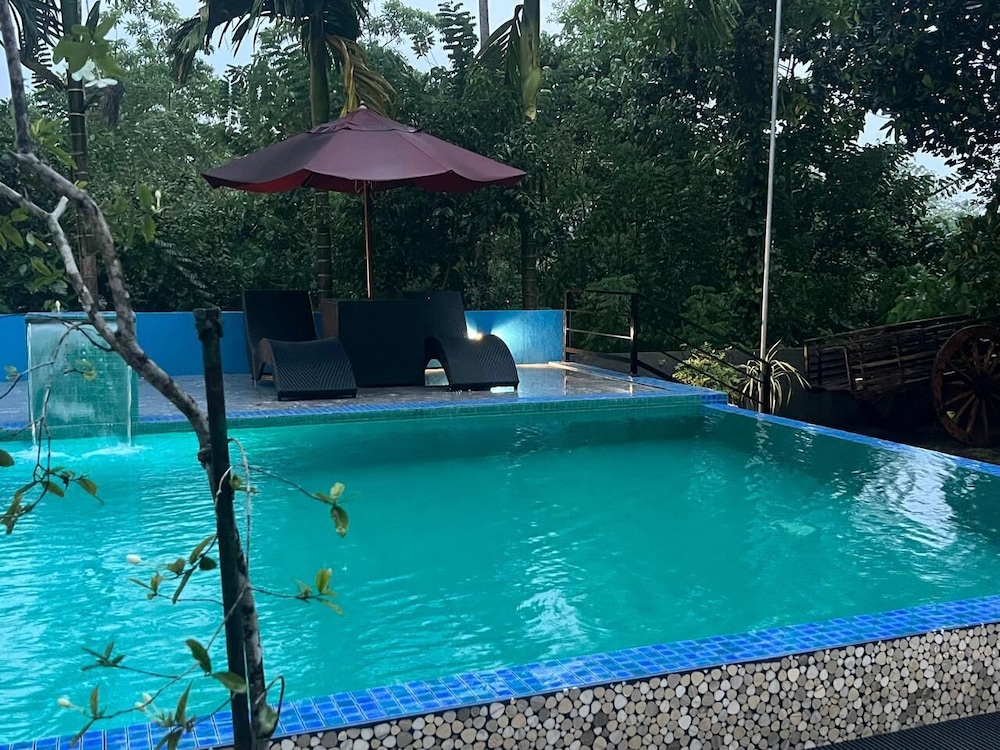 South Summer Villa 360