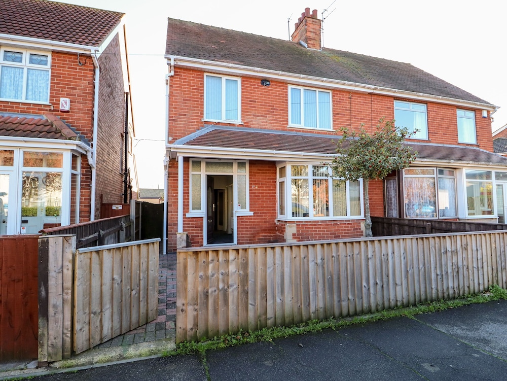4 Dorothy Avenue