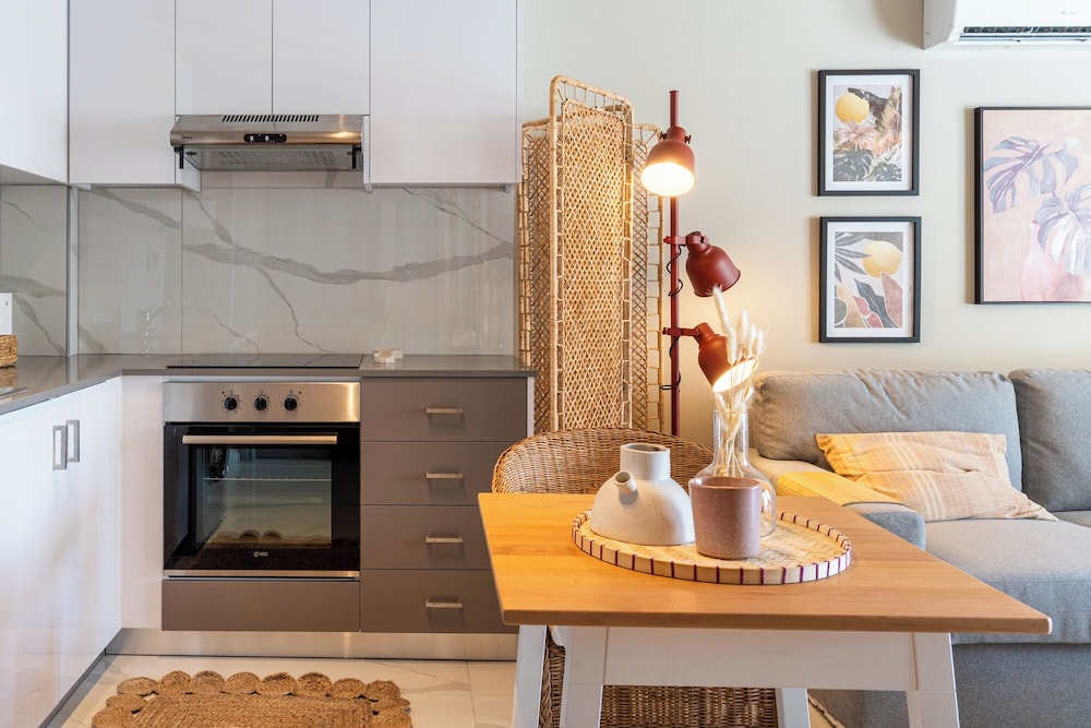Sundrop 1-Bedroom Apartment in Larnaca